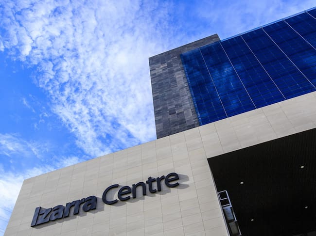 Detalle de la fachada del edificio de Izarra Centre