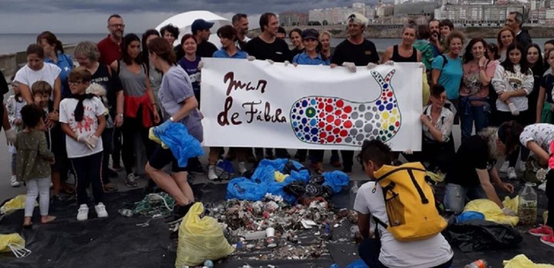 Voluntarios que participaron en el operativo