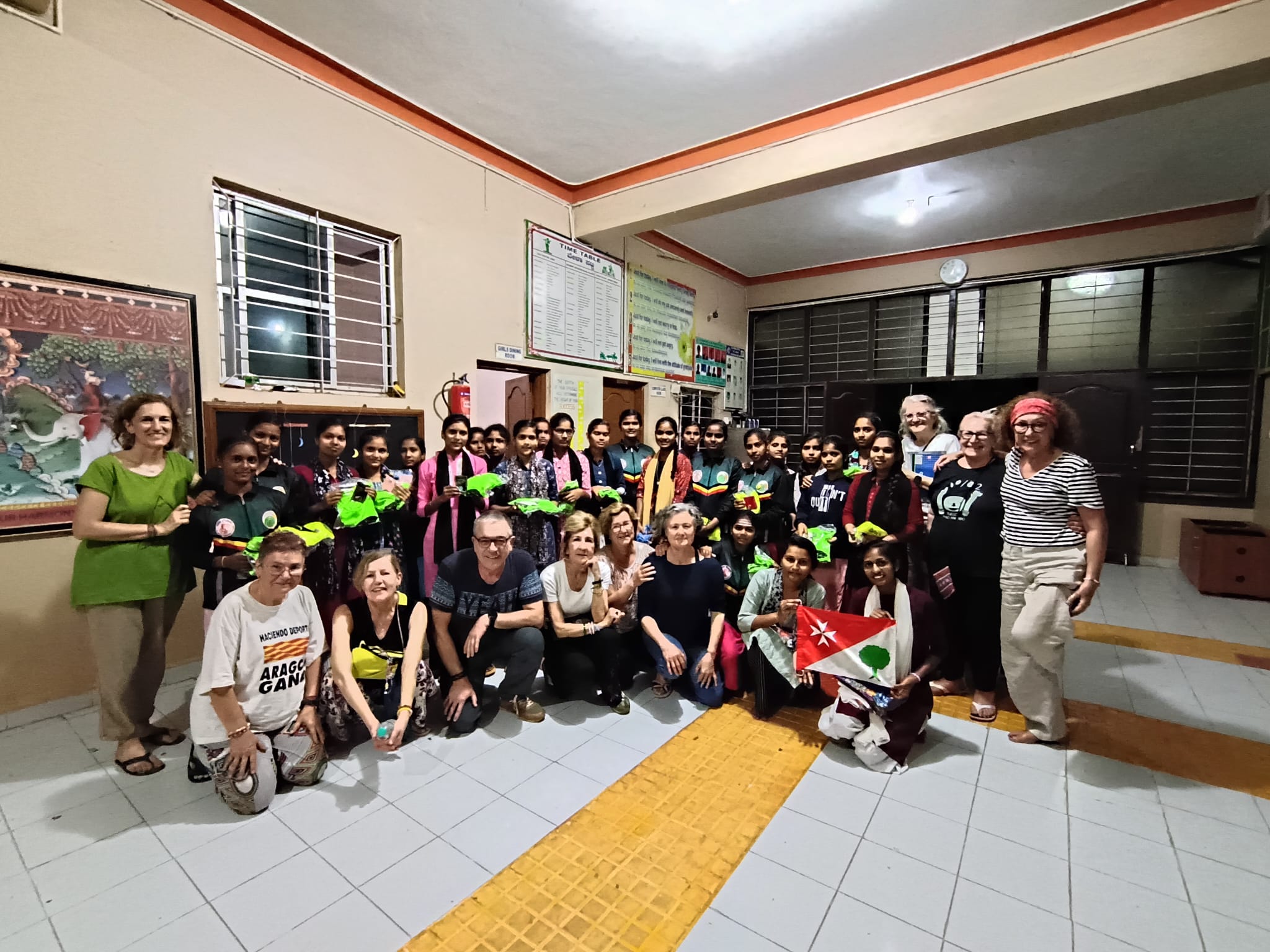 Voluntarios de la ONG "Estrella de la Mañana" en La India