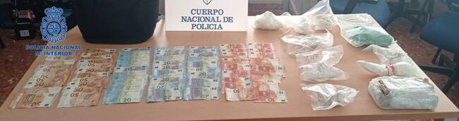 Dinero y drogas decomisada por la Policía Nacionala