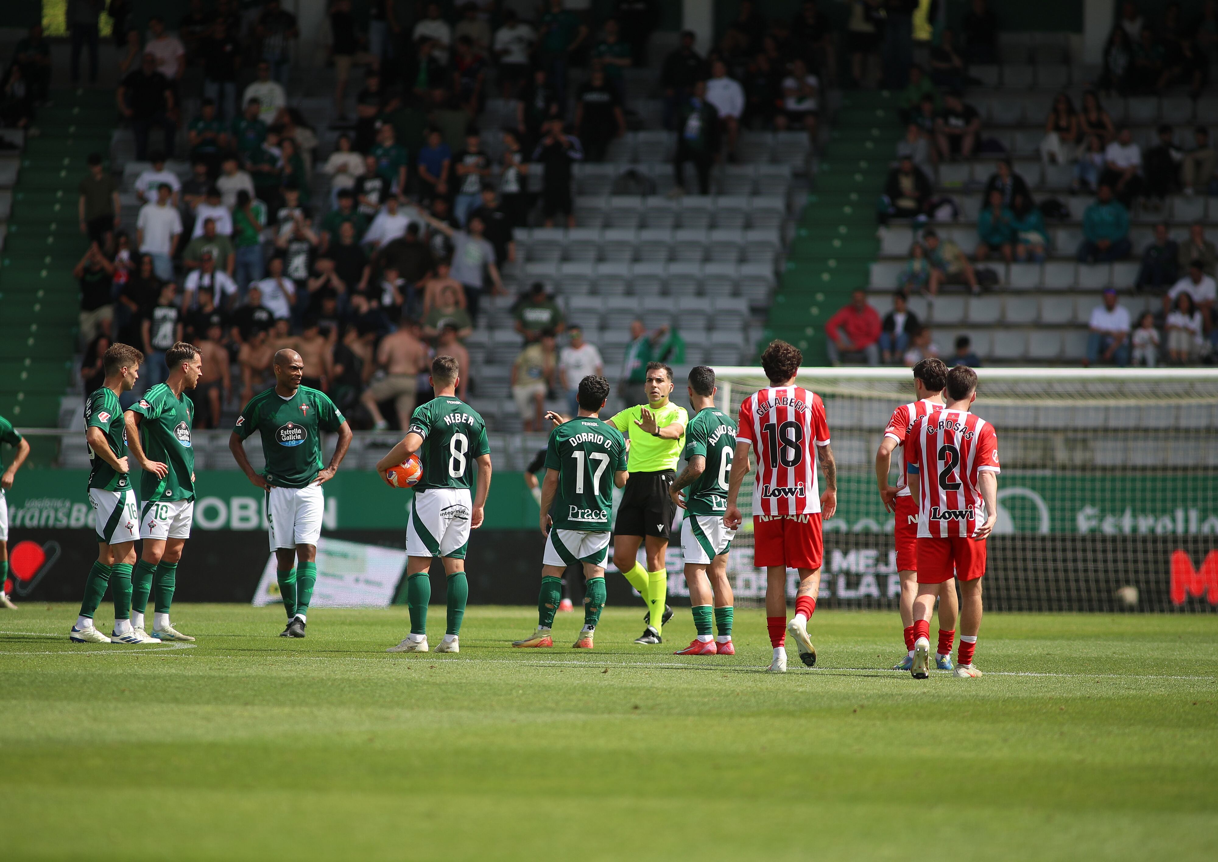 Imagen del Racing-Sporting de Gijón en A Malata (foto: Mariño / Cadena SER)