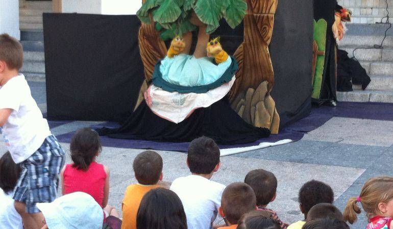 A las puertas del Ayuntamiento de San Sebastián de los Reyes, todas las tardes de la semana de fiestas presentarán numerosos atractivos como las funciones de títeres