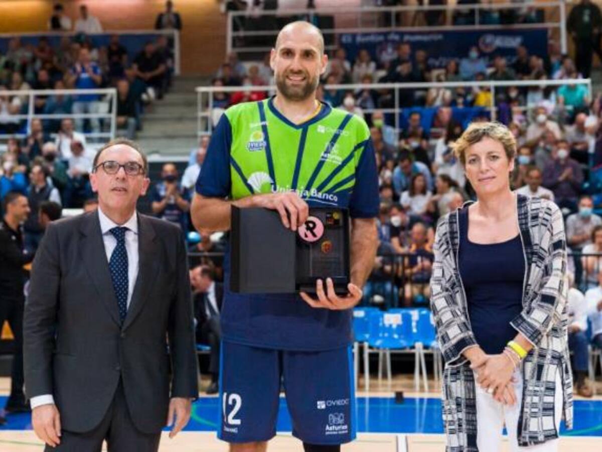 El herreño Oliver Arteaga, leyenda del baloncesto español