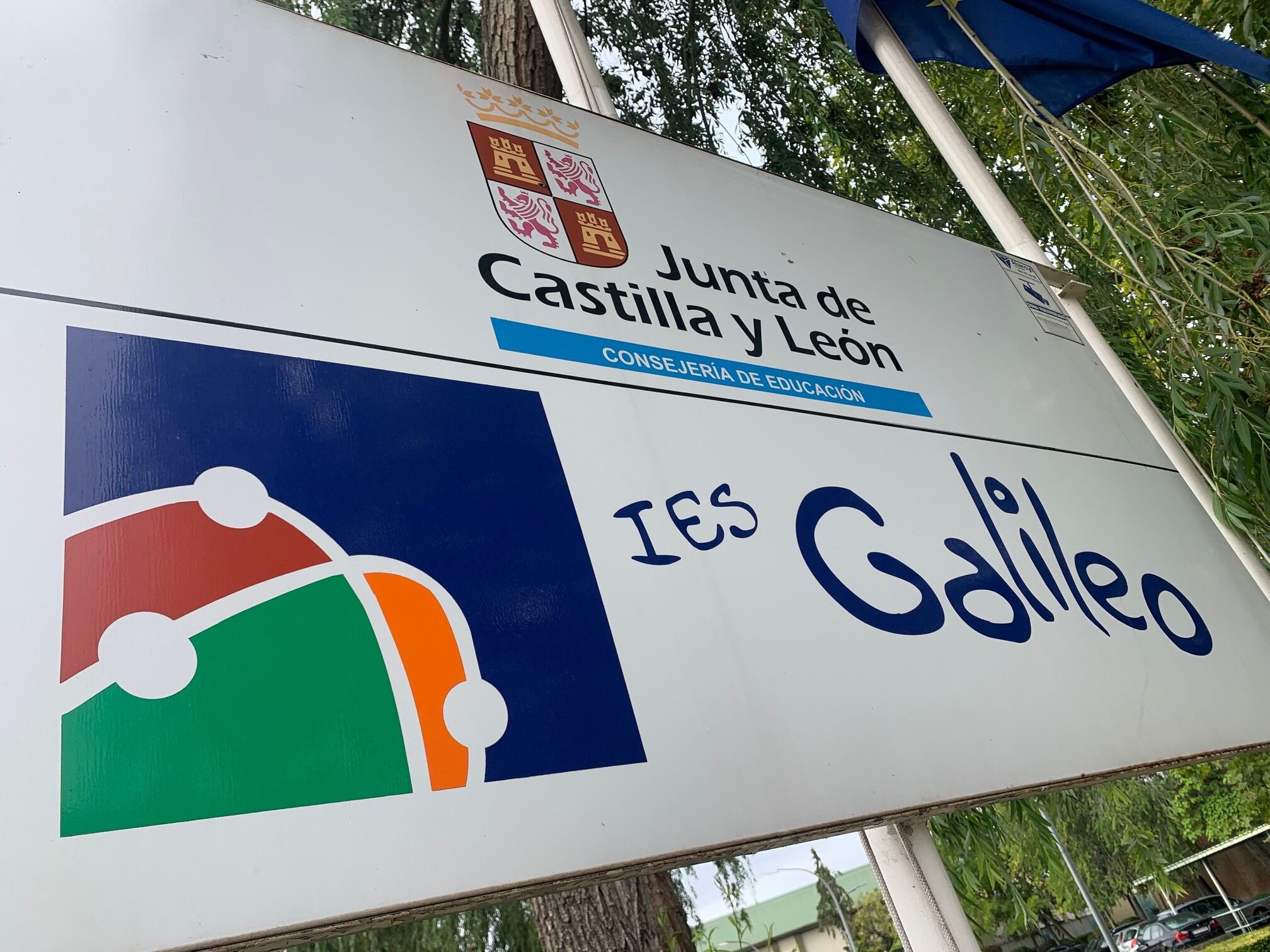 Acceso al instituto Galileo, en Valladolid