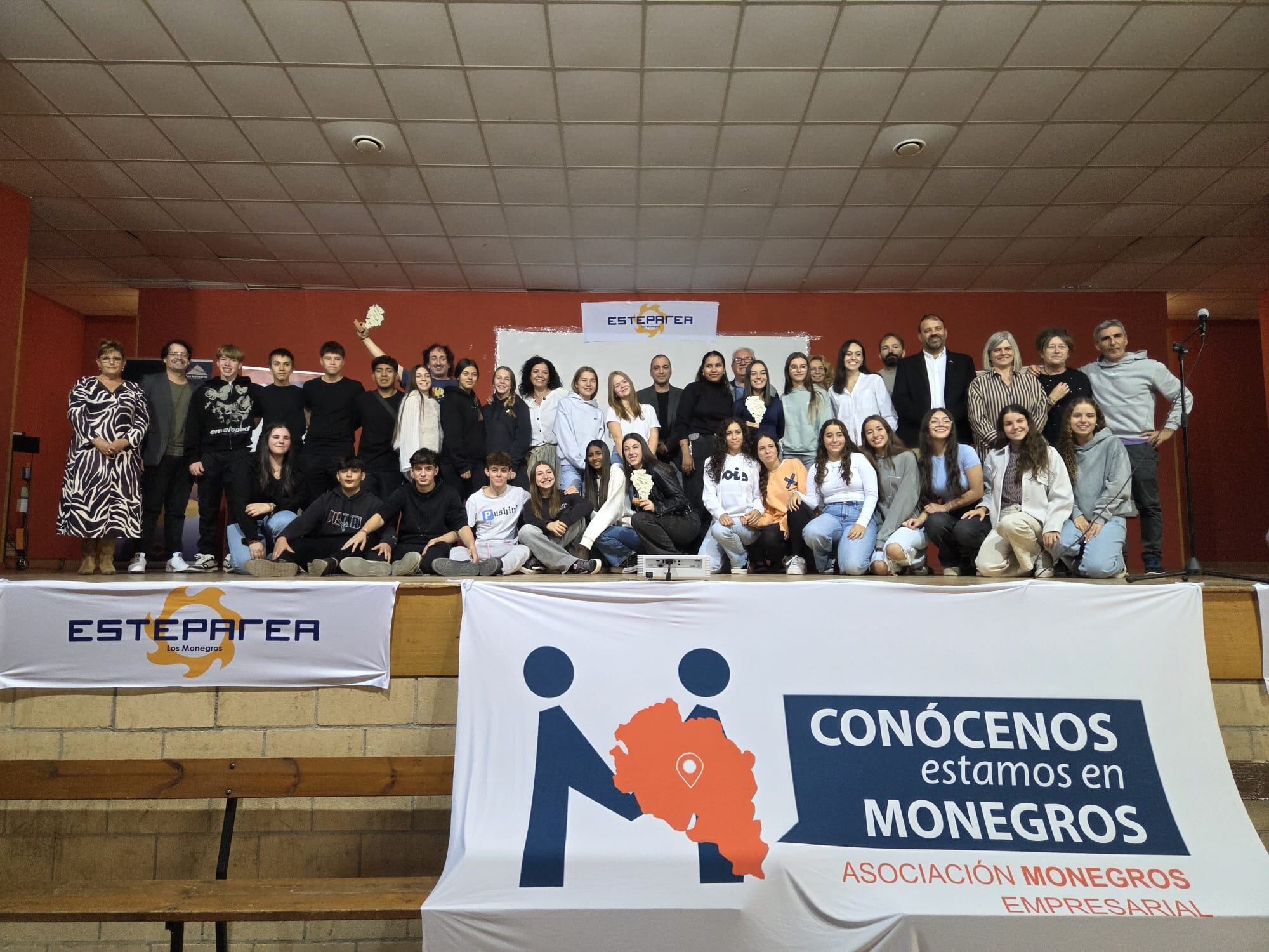 Foto de familia de Esteparea 2025.