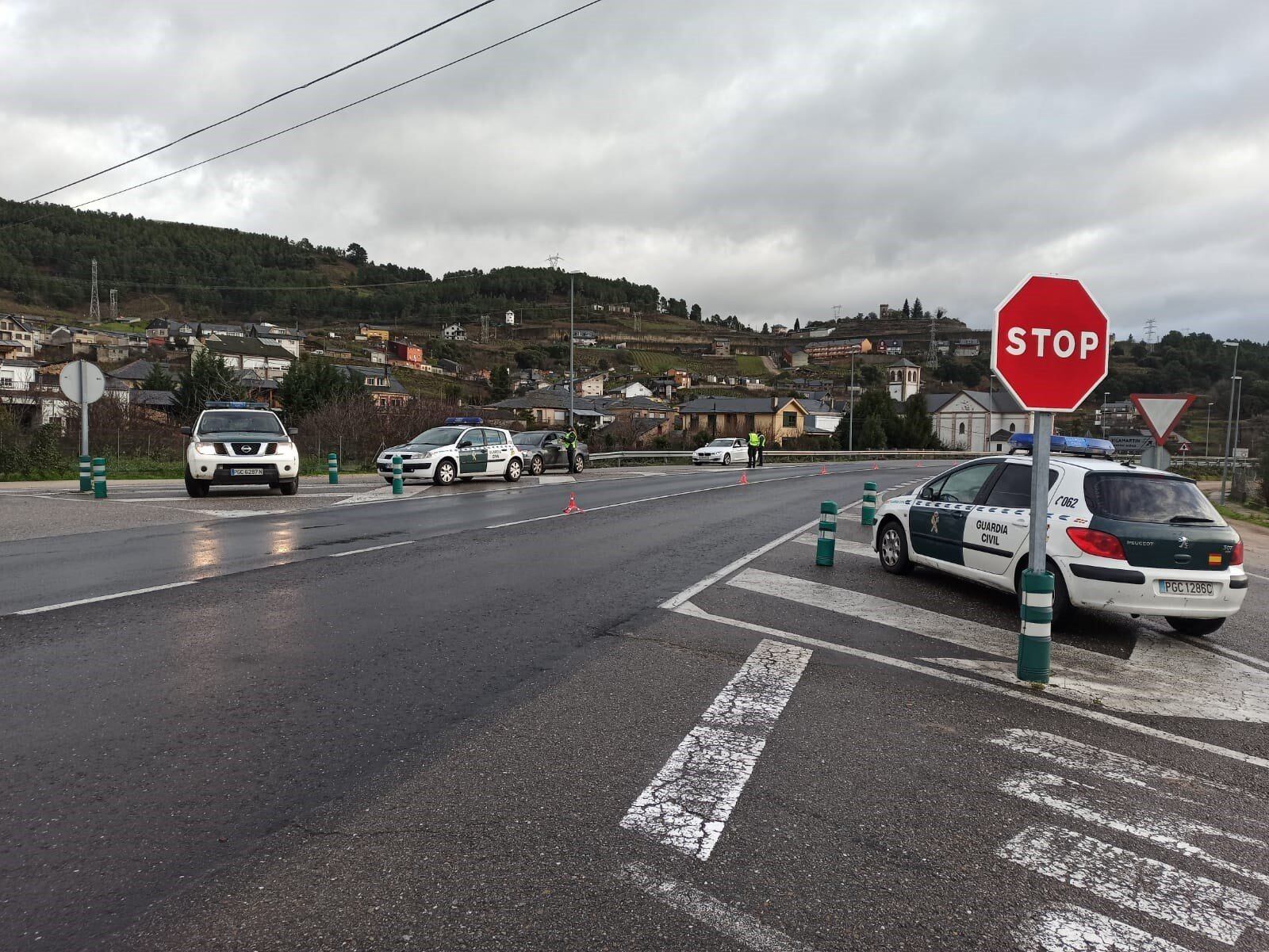 La Guardia Civil tuvo que cortar la A-52 a la altura del kilómetro 202 en sentido Benavente