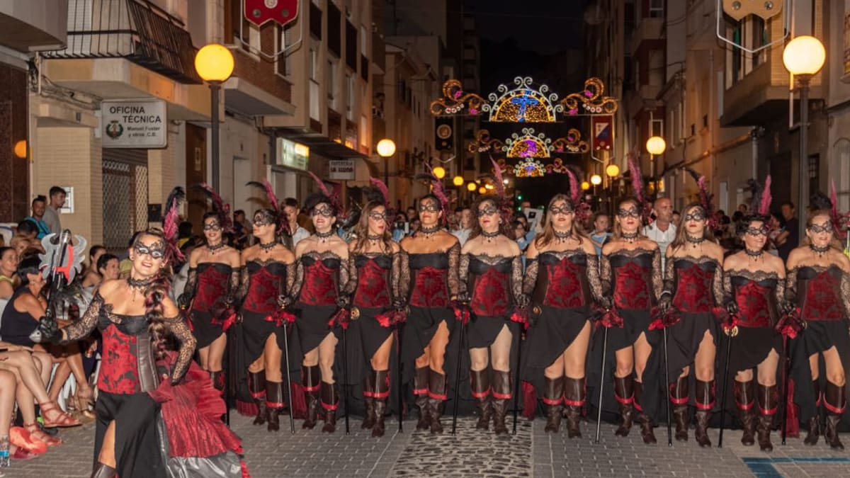 Telesafor revive las entradas de Moros i Cristians de la ciudad de Oliva