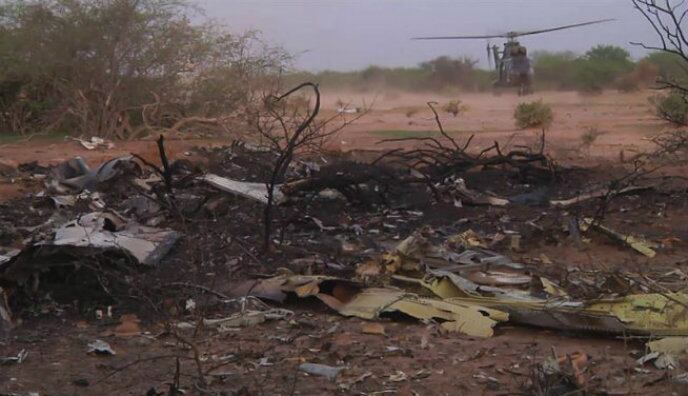 Las piezas del avión aparecen en la región de Gossi, ciudad maliense fronteriza con Burkina Fasso