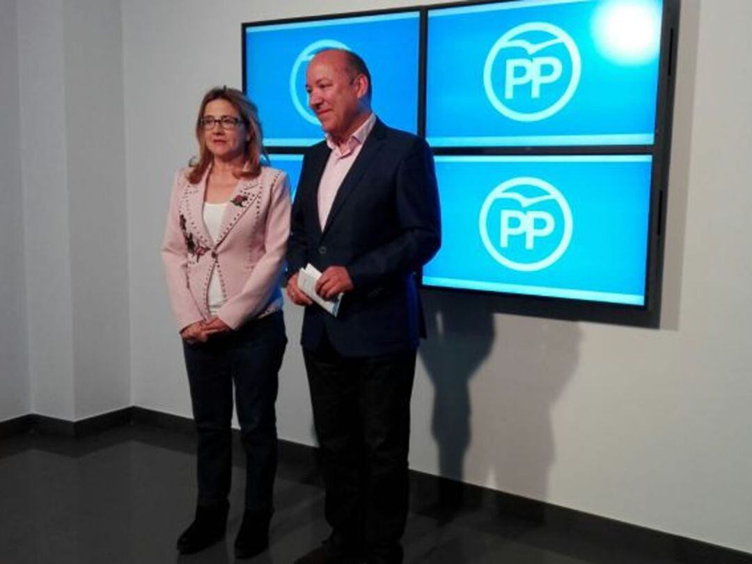La presidenta de la Diputación Provincial junto al presidente del Partido Popular de Zamora, José María Barrios