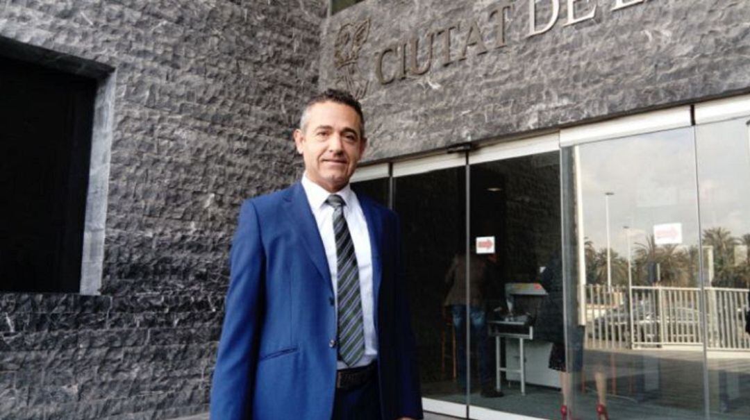 El presidente del Elche, Diego García, en los Juzgados de Elche