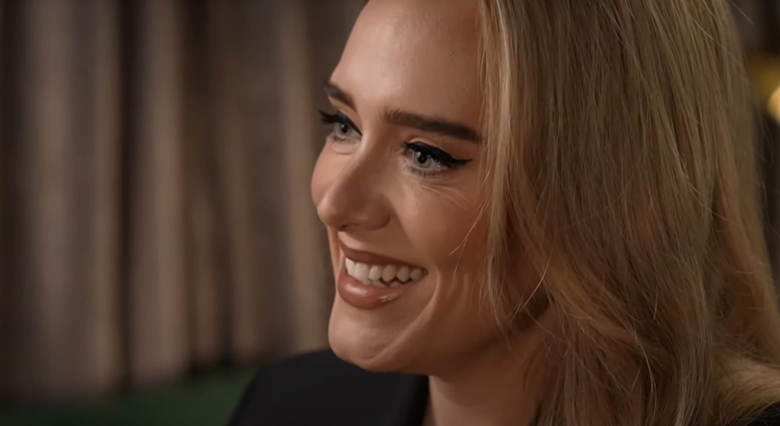 Adele en una entrevista para la televisión alemana.