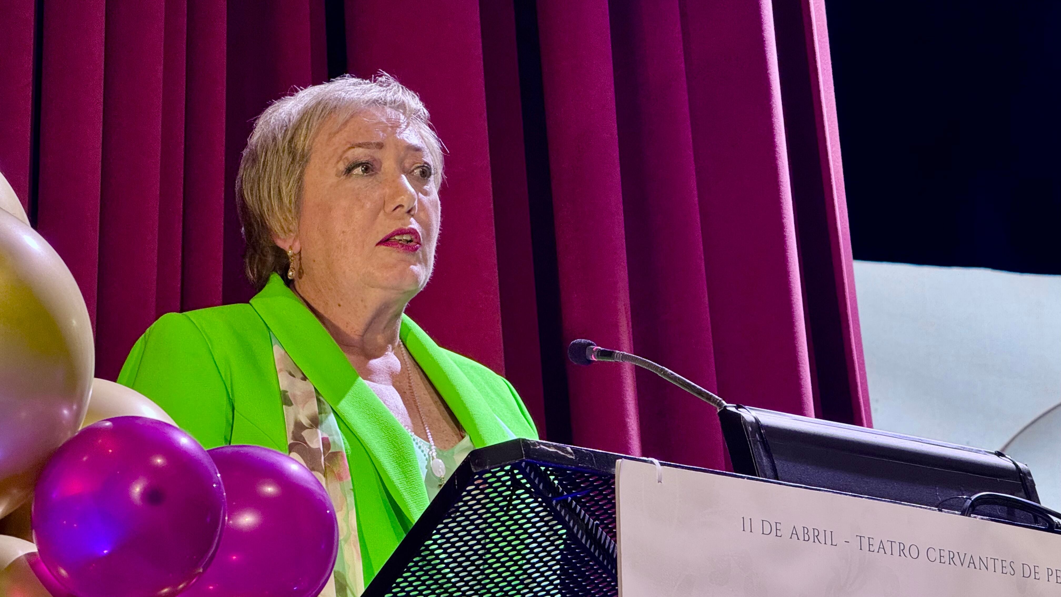 Teresa Villaplana fue la encargada de pregonar las fiestas de Moros y Cristianos de Petrer 2026