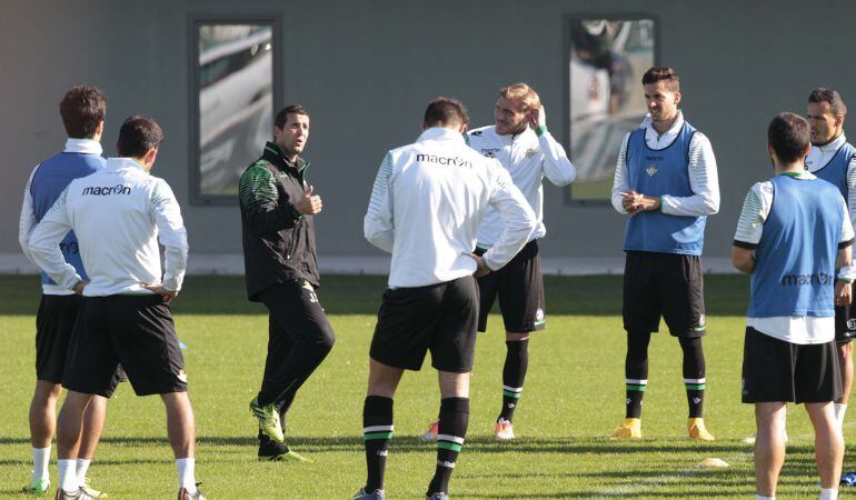 01/12/14  BETIS ENTRENAMIENTO MERINO CON GRUPO
 CHARLA