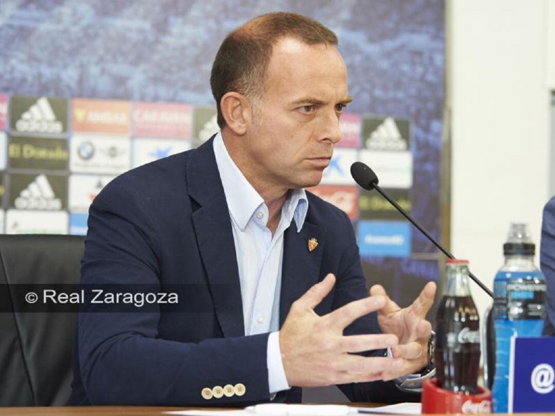 El presidente del Real Zaragoza Christian Lapetra en una comparecencia de prensa