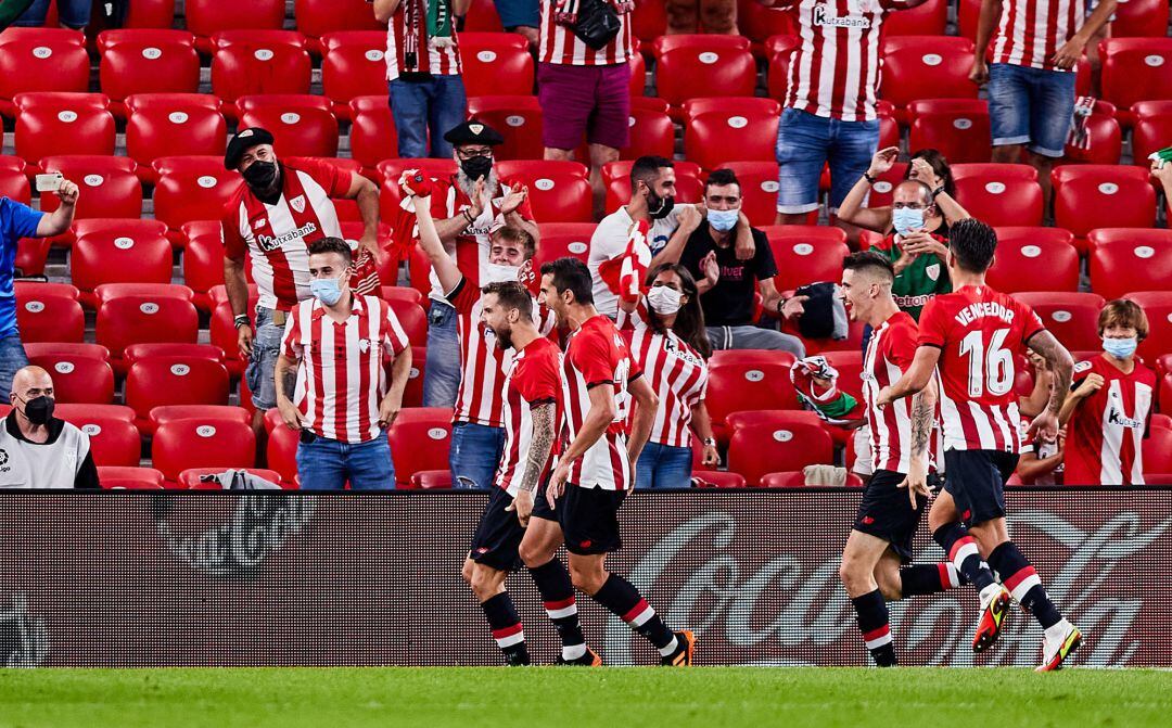 Inigo Martinez of Athletic Club celebrates his goal with his teammates during the Spanish league, La Liga Santander, football match played between Athletic Club and FC Barcelona at San Mames stadium on 