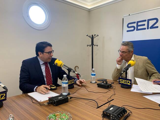 Javier Corral, a la izquierda, junto a Salomón Hachuel