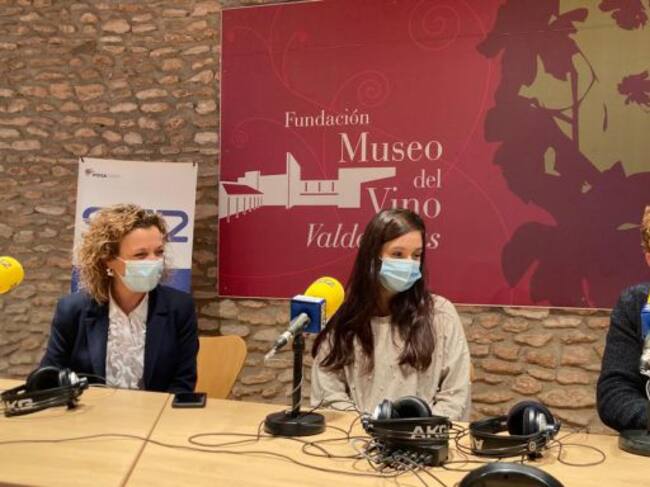 Mari Ángeles Ruiz Garrido y Ana Navarro, durante su intervención en el programa