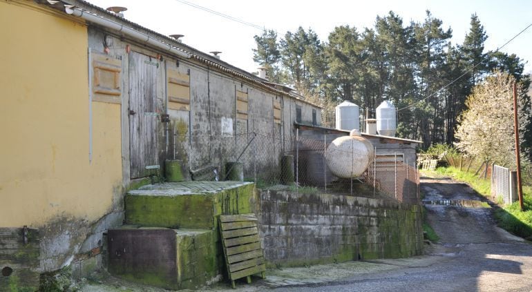 Granja de Sarria donde eran explotados los 3 trabajadores