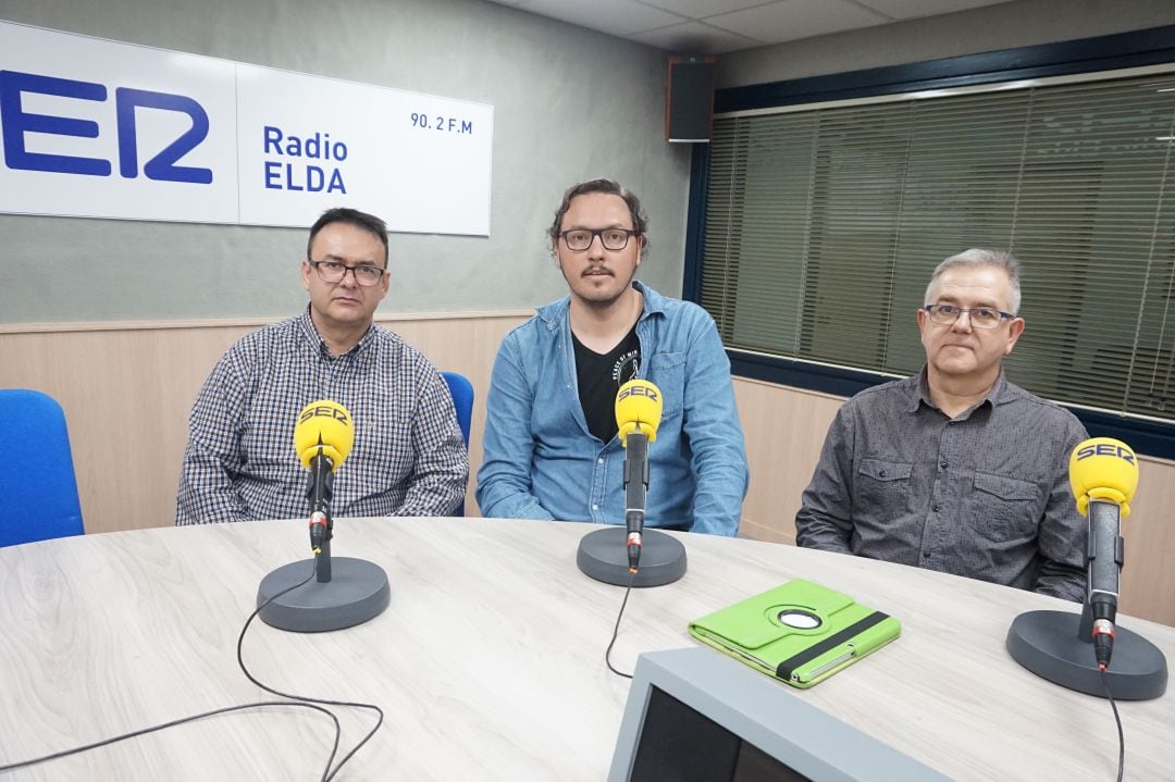 Tendero, Amat y Mira en Radio Elda Cadena SER (de izq a drch)