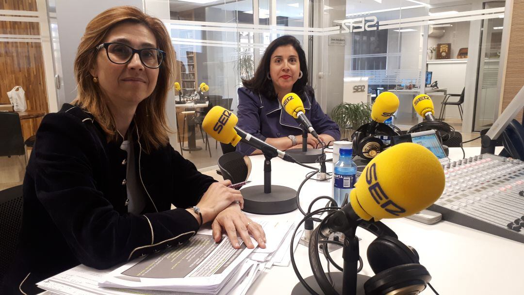 Las candidatas de los dos grupos mayoritarios, antes de iniciar el debate