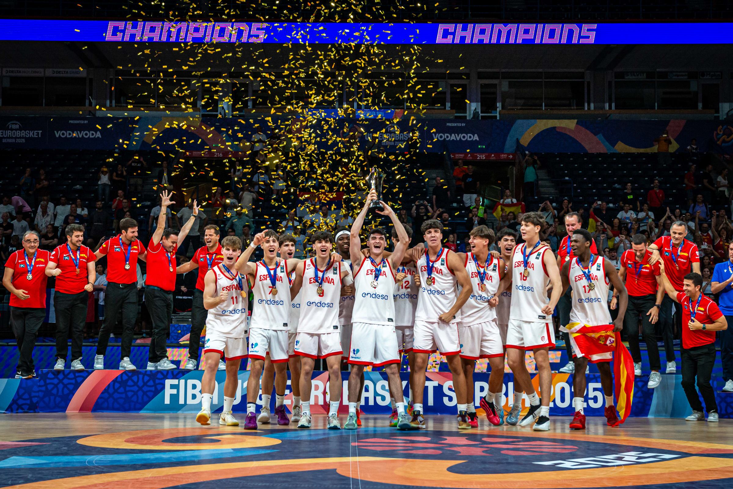 Blanco, amb el dorsal 11, i el tècnic Lipe Cristóbal van conquerir el títol continental.