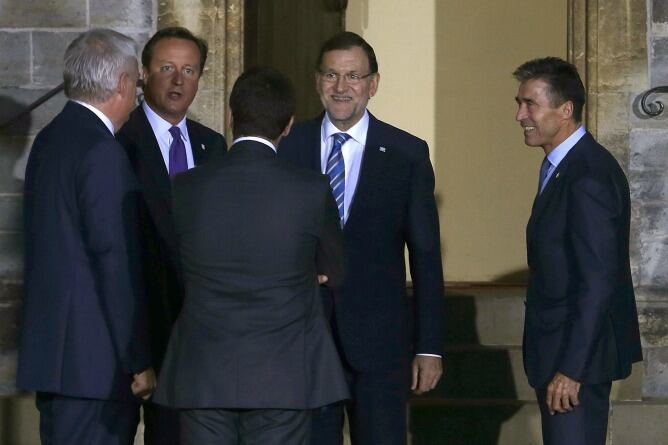 Mariano Rajoy junto a otros líderes en la cumbre de la OTAN celebrada en Gales.