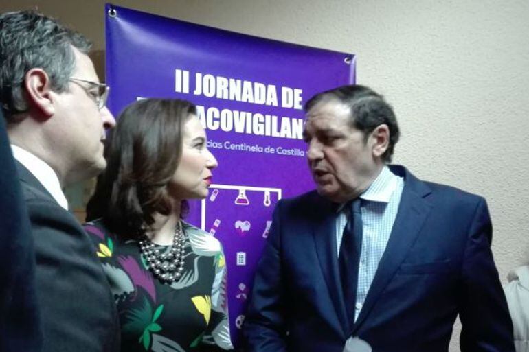 El Consejero de Sanidad de la Junta de Castilla y León, Antonio María Sáez Aguado, en las jornadas sobre la Red Centinela de Farmacias en Zamora