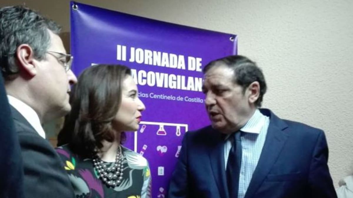 Los médicos interinos exigen la dimisión de Sáez Aguado