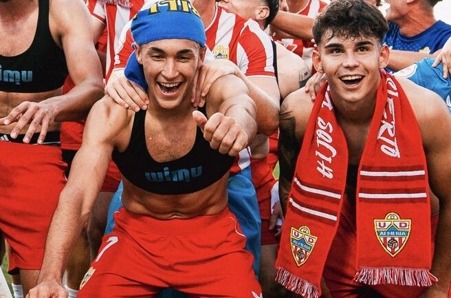 Marcos Peña ya es uno más en la primera plantilla del Almería.