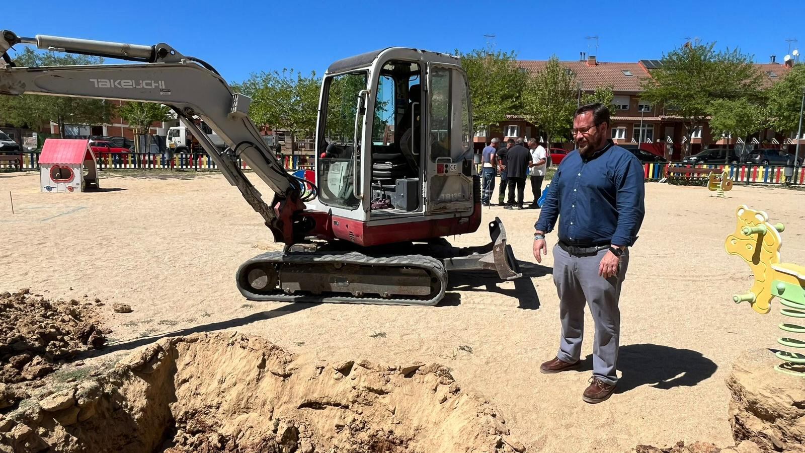 Obras de instalación de la Cubierta del Parque de la Alegría de Paracuellos de Jarama