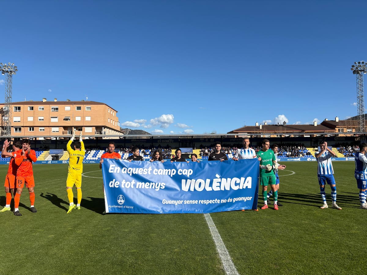 Alcoy visibiliza la campaña contra la violencia en el deporte