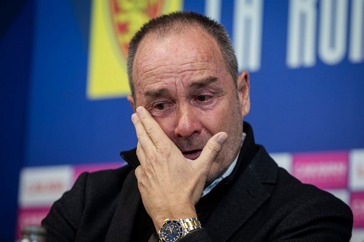 Víctor Fernández se ha emocionado en su presentación como entrenador del Real Zaragoza