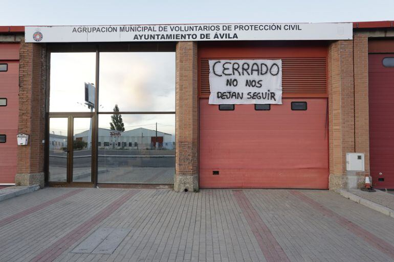 Las instalaciones de Protección Civil, cerradas por los voluntarios como medida de protesta