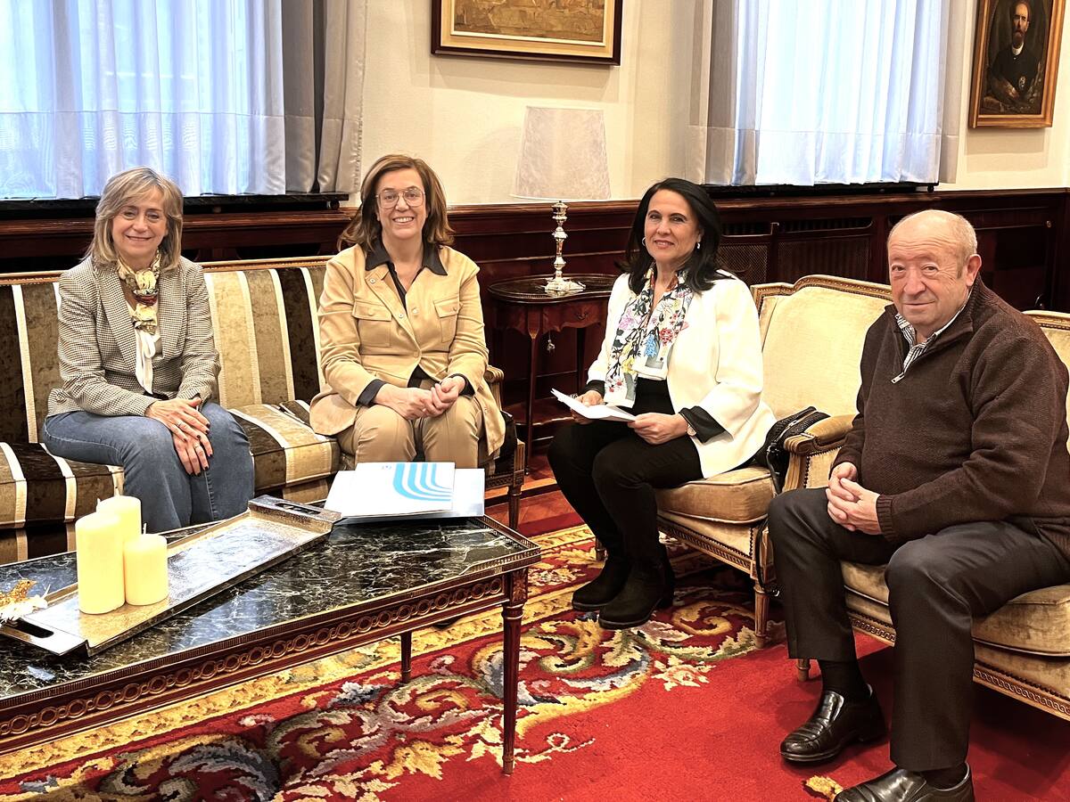 La Diputación estudia colaborar con el Ayuntamiento de Palenzuela en la adecuación del espacio de Santa Eulalia