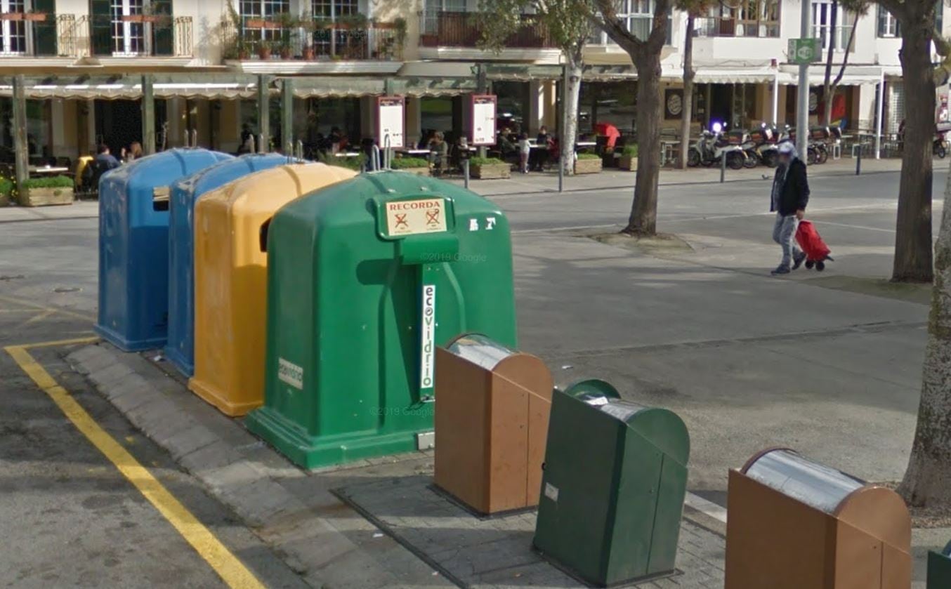 Contenidors de reciclatge a Maó