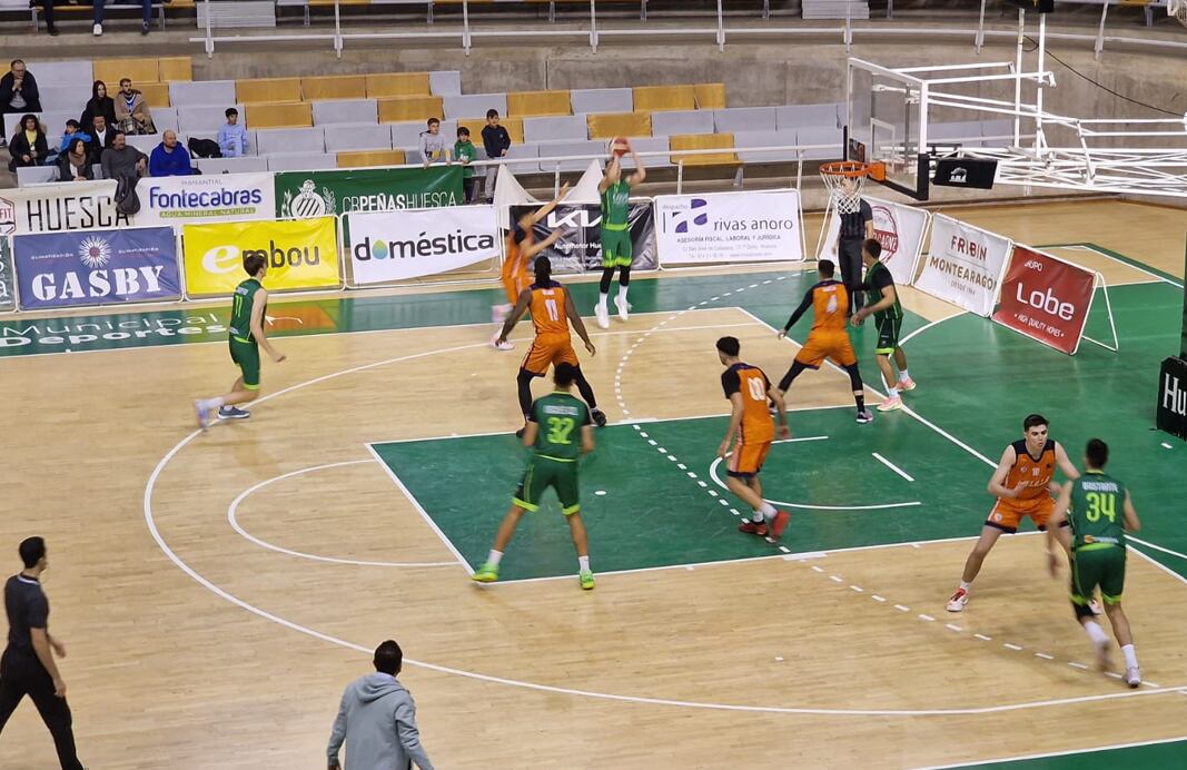 Lobe Huesca la Magia vencía a Melilla en el Palacio de los Deportes