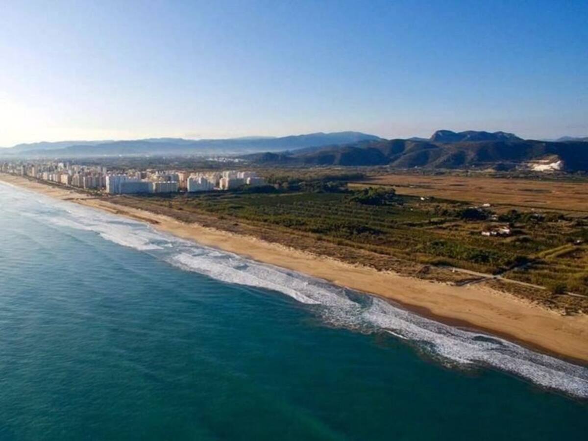 Compromís propone modificar el Plan General de Gandia para desclasificar la platja de l'Auir como urbanizable