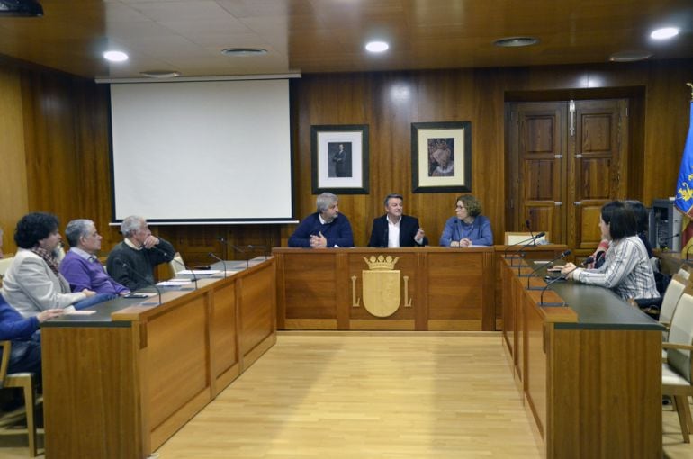 Momento del Consell de Cultura, celebrado en el ayuntamiento de Xàbia.