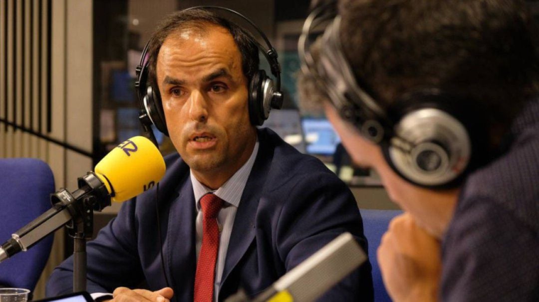 El rector de la URJC, Javier Ramos, en los estudios de Radio Madrid