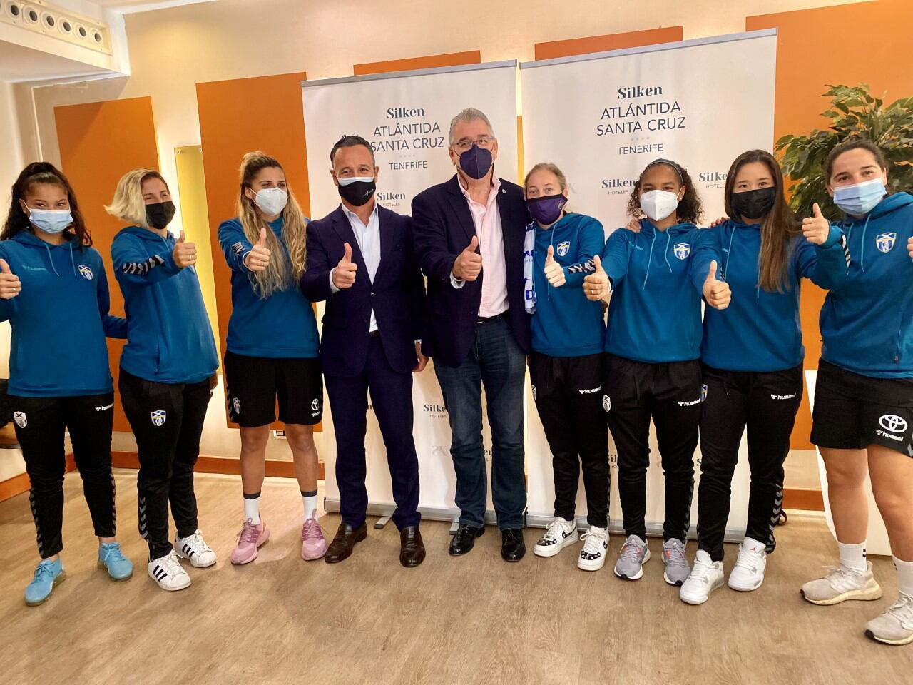 Las caras nuevas del Granadilla Egatesa fueron presentadas en el Hotel Silken Atlántida.