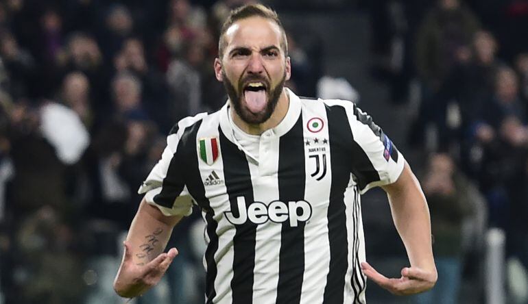 Higuaín, durante el partido ante el Tottenham en la Champions