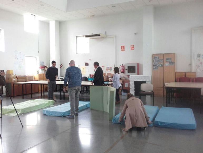 Encierro en la sede de Adislaf de trabajadores y familiares