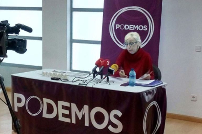 La procuradora zamorana, María José Rodríguez-Tobal, en rueda de prensa 