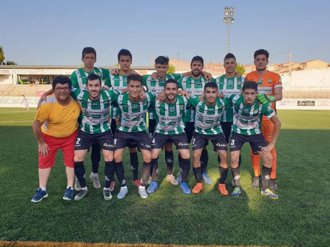 Foto de archivo del C.D. Quintanar del Rey en el campo de juego