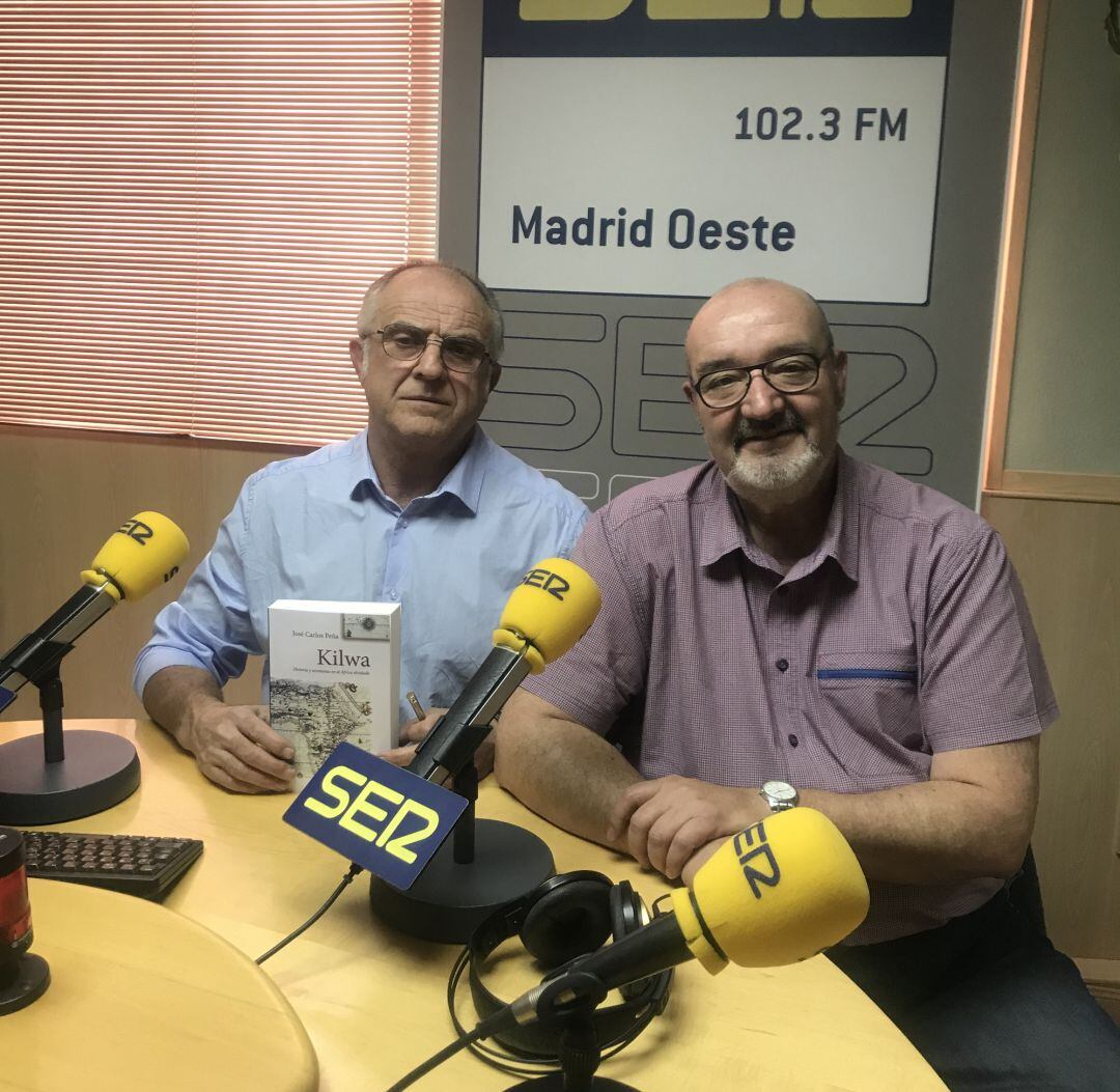 Los escritores José Carlos Peña y Gonzalo Peña