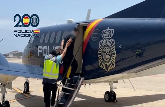 Yoel, alias 'Akkaspace' y Cristian, alias 'Pakito' son trasladado en avión a la Audiencia Nacional