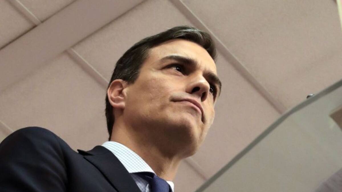 Sánchez plantea un gobierno transitorio del PSOE y convocar elecciones cuanto antes