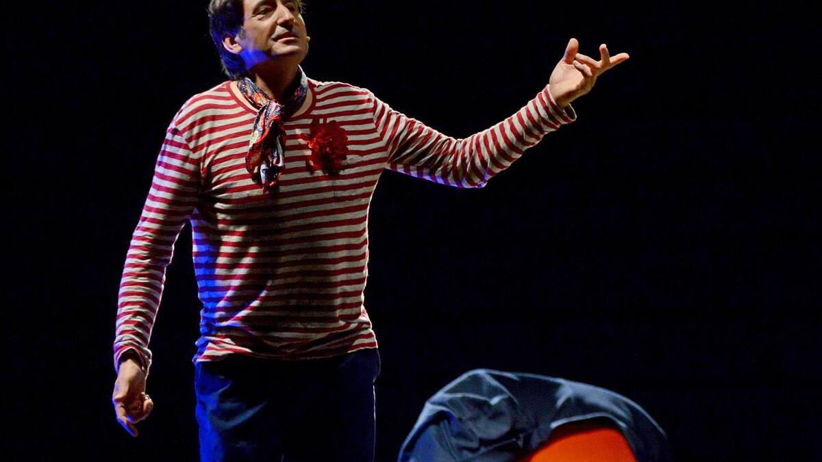 Entrevista a Carmelo Gómez que llega a Pinto con la obra 'A vueltas con Lorca'.