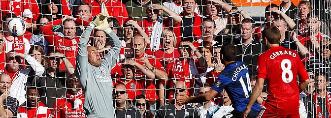 Chicharito marca el gol del United