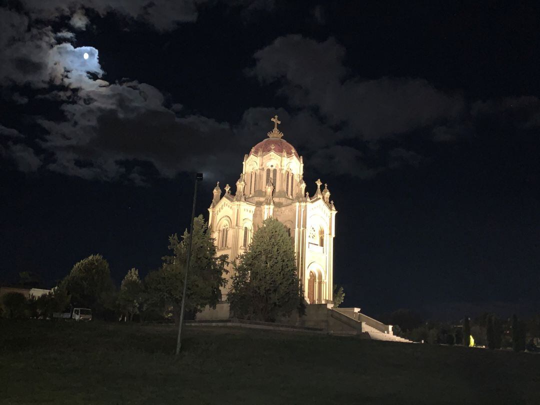 Panteón Condesa Vega del Pozo en Guadalajara